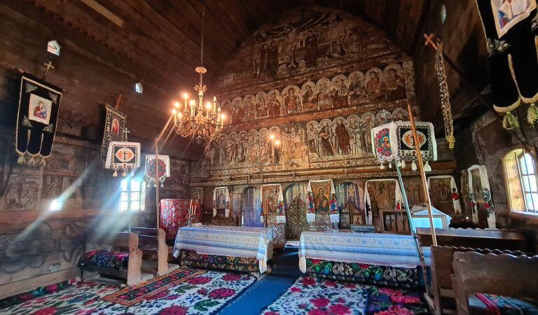 la Iglesia de madera de Budesti Maramures