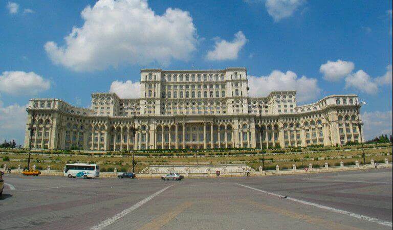 el Palacio del Parlamento Bucarest
