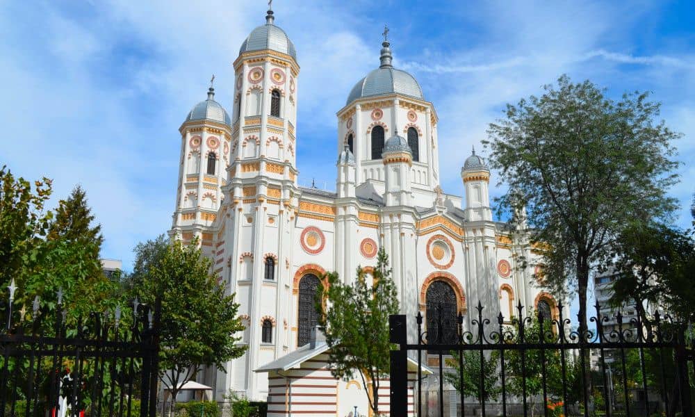 visitas guiadas en espanol Bucarest, el restaurante hanul lui Manuc, bucarest Rumania