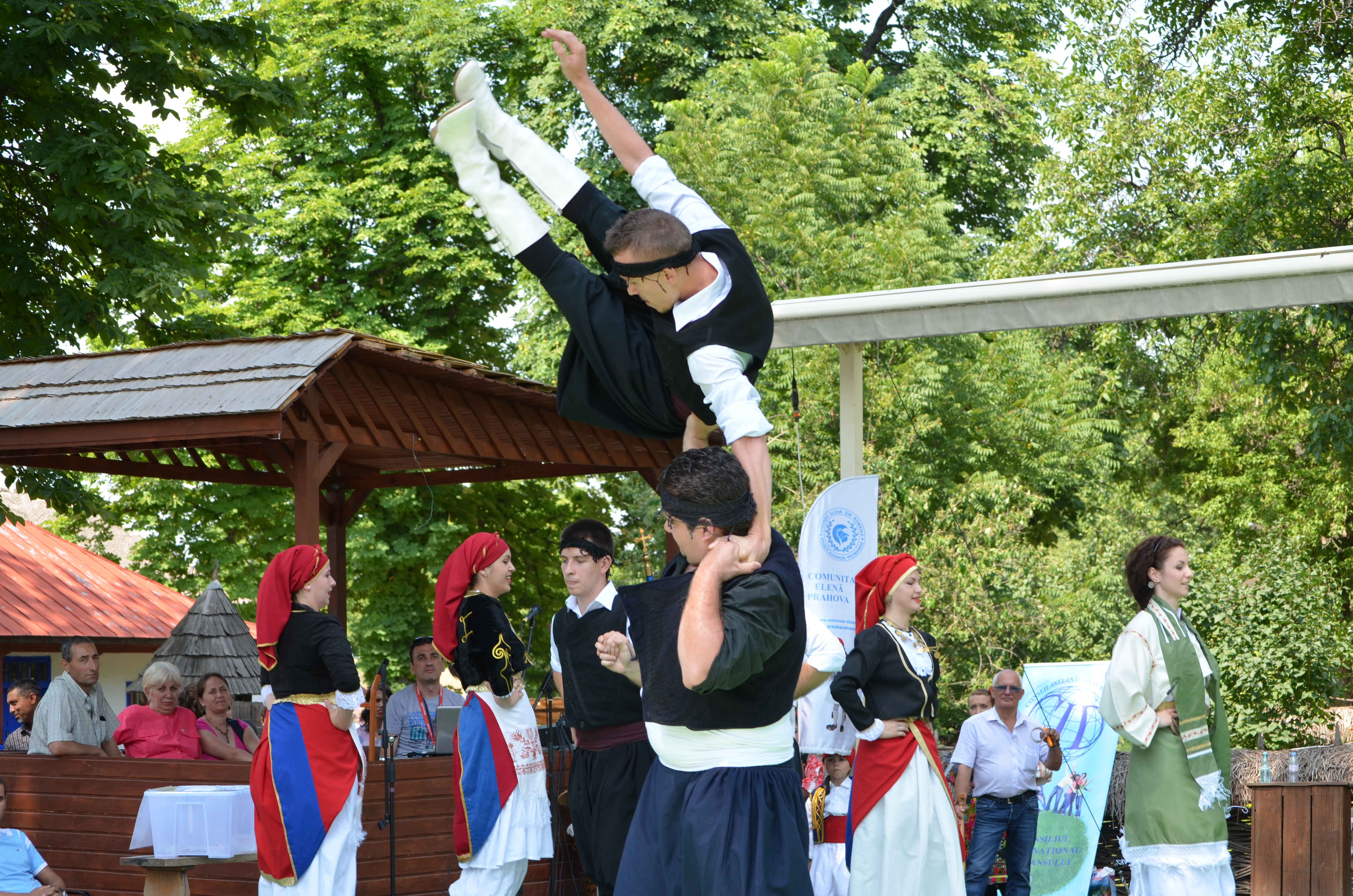 festival de las etnias Museo de la aldea Bucarest
