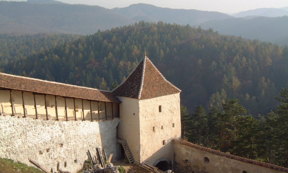 Muros medievales de la Fortaleza de Râșnov