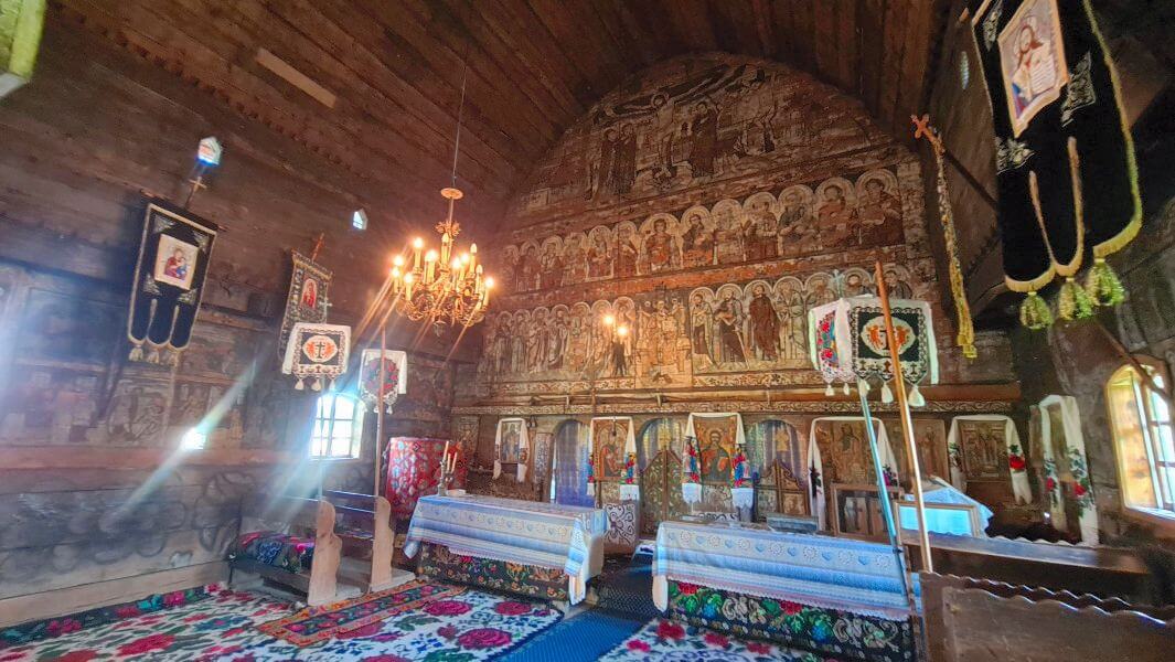 La iglesia de madera de Budesti Maramures
