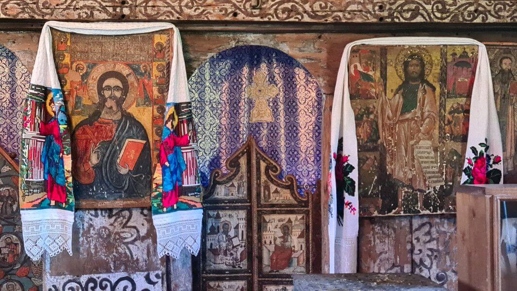 La iglesia de madera de Budesti Maramures