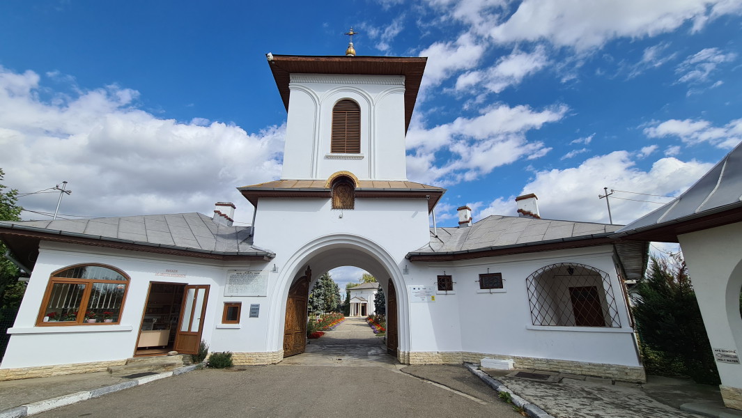 monasterio de zamfira rumania
