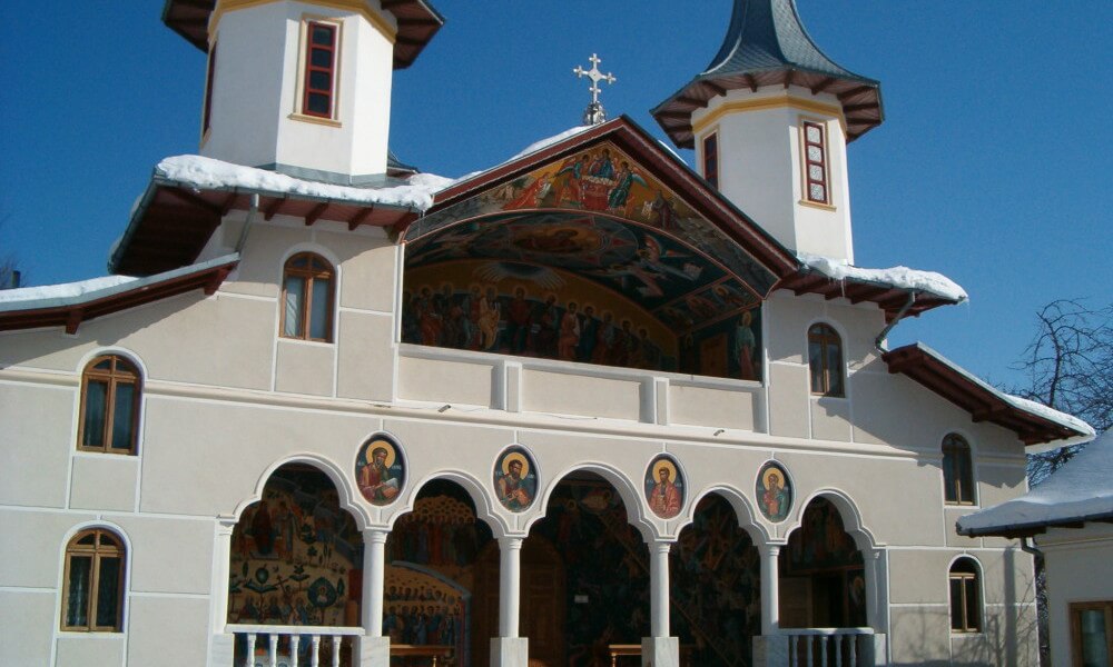 El Monasterio de Crasna, Rumania. Iglesia pintada de Crasna, Rumania.