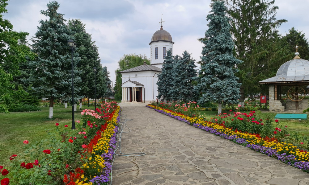 el monasterio zamfira rumania