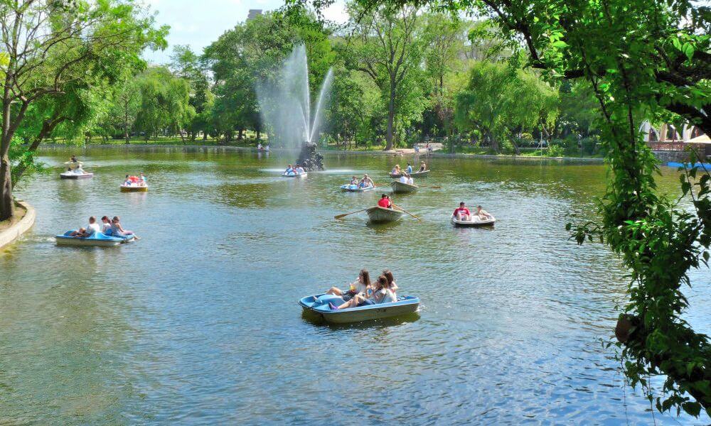 visitas guiadas en espanol Bucarest, el parque cismigiu