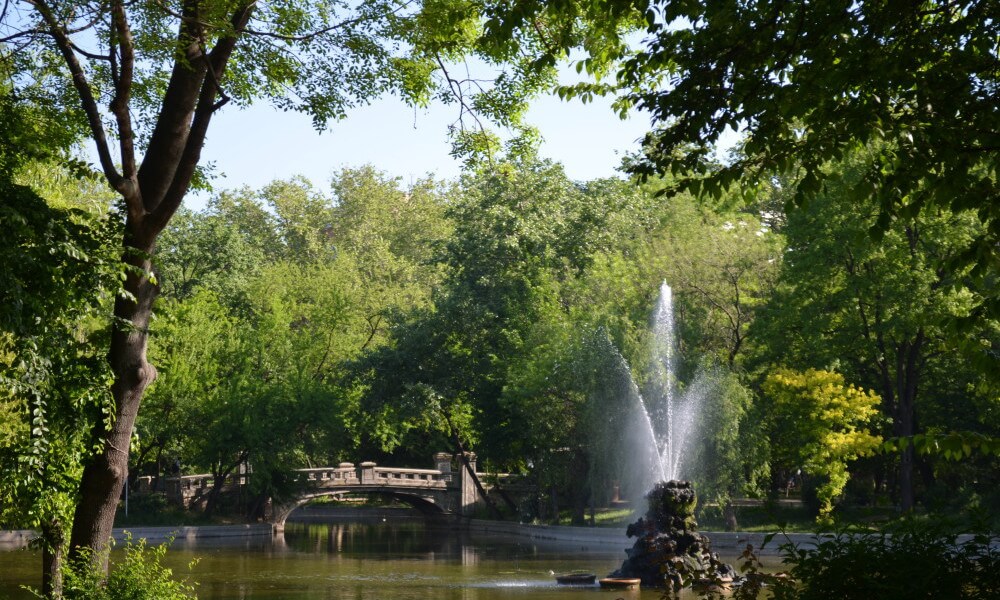 visitas guiadas en espanol Bucarest, el parque cismigiu, bucarest Rumania