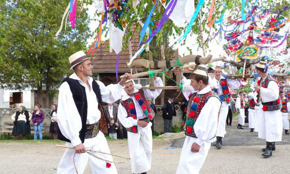 tradiciones y cultura de rumania, costumbres y tradiciones en rumania
